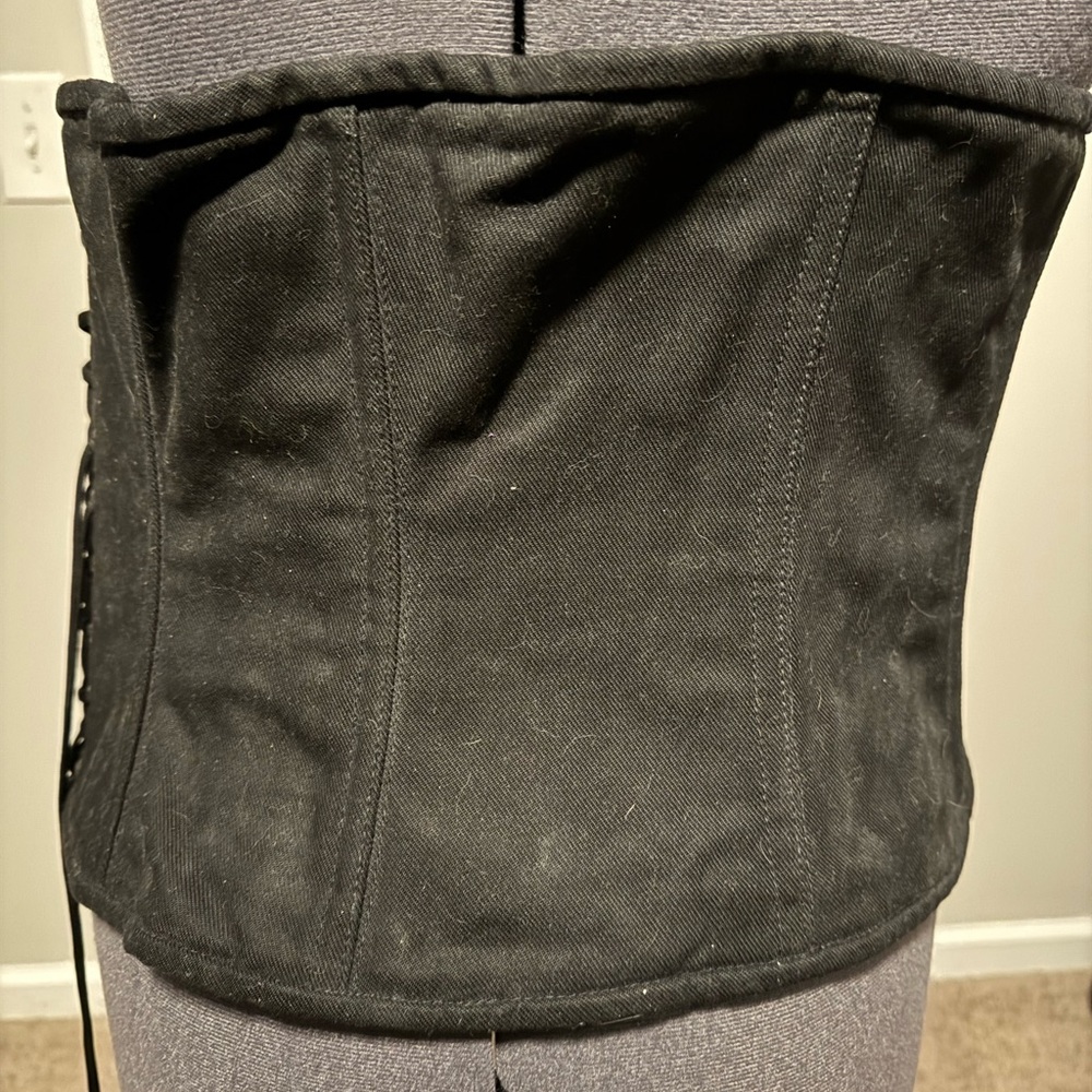 Black Underbust Corset Top with Front Busk Closure - Picture 4 of 5